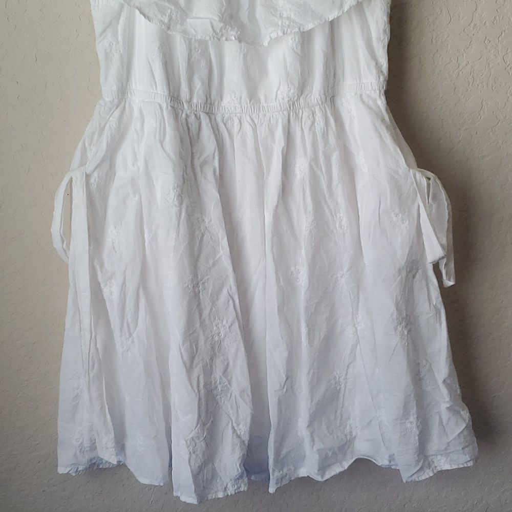 Torrid White Fit & Flare Dress Size 2X Floral Embroidered Pockets Belt - Picture 5 of 8